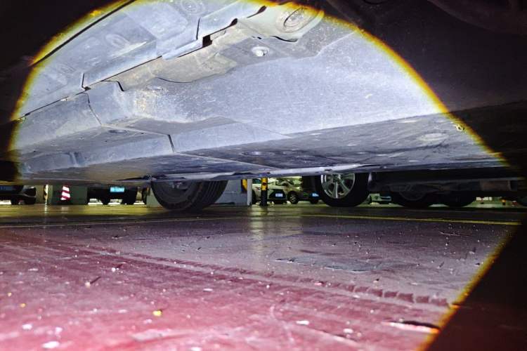 Used Toyota Harrier 2022 2.0L CVT Two-Wheel Drive Deluxe Edition Chassis Rear Left