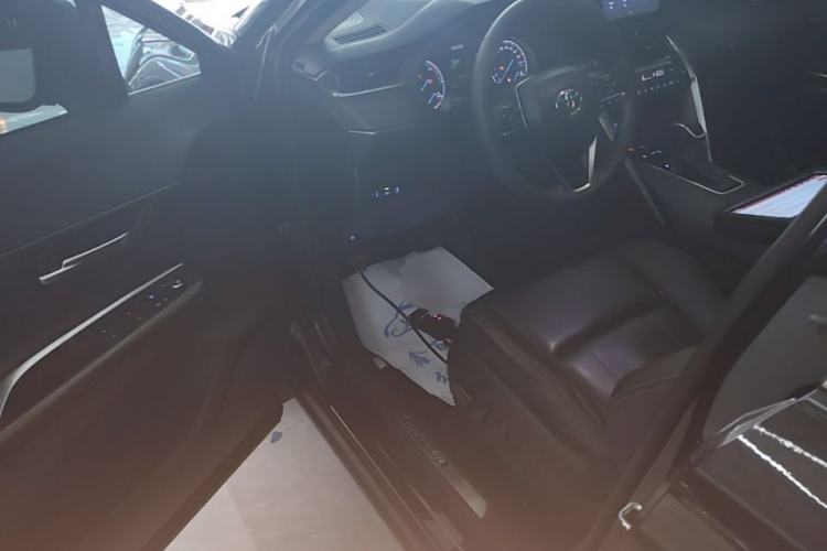 Used Toyota Harrier 2022 Dual-Engine 2.5L CVT Two-Wheel Drive Luxury Edition Driver Seat