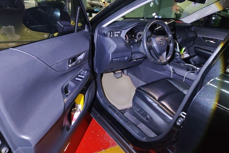 Used Toyota Harrier 2022 2.0L CVT Two-Wheel Drive Deluxe Edition Driver Seat