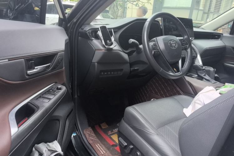 Used Toyota Harrier 2022 2.0L CVT Two-Wheel Drive Deluxe Edition Driver Seat