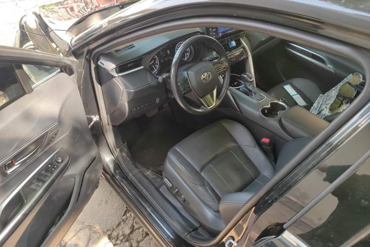 Used Toyota Harrier 2022 2.0L CVT Two-Wheel Drive Deluxe Edition Driver Seat