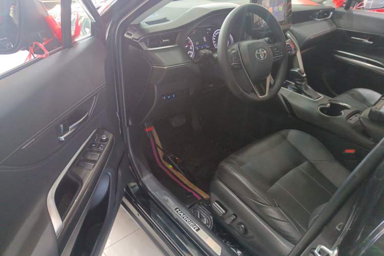 Used Toyota Harrier 2022 2.0L CVT Two-Wheel Drive Flagship Edition Driver Seat