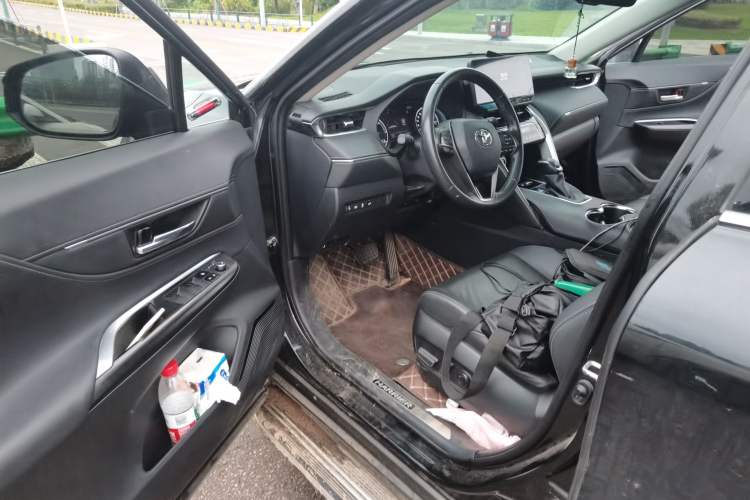 Used Toyota Harrier 2022 Dual-Engine 2.5L CVT Two-Wheel Drive Luxury Edition Driver Seat