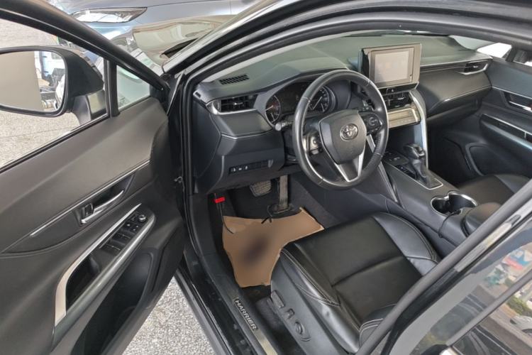 Used Toyota Harrier 2022 2.0L CVT Two-Wheel Drive Entry Version Driver Seat