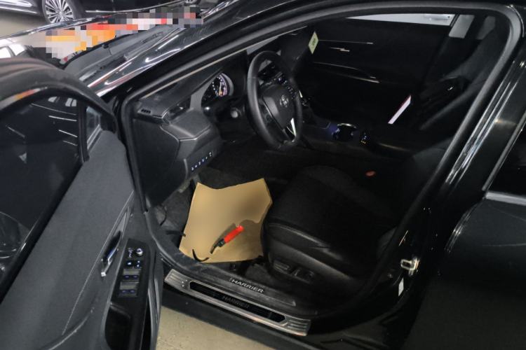 Used Toyota Harrier 2022 2.0L CVT Two-Wheel Drive Deluxe Edition Driver Seat