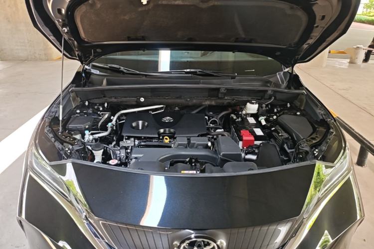 Used Toyota Harrier 2022 2.0L CVT Two-Wheel Drive Luxury Edition Engine Bay