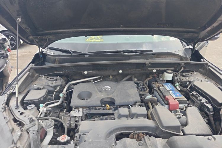 Used Toyota Harrier 2022 2.0L CVT Two-Wheel Drive Luxury Edition Engine Bay