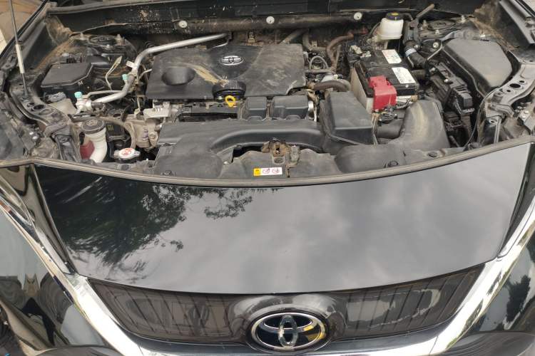 Used Toyota Harrier 2022 2.0L CVT Two-Wheel Drive Luxury Edition Engine Bay