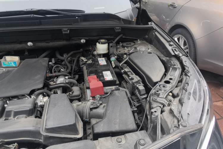 Used Toyota Harrier 2022 2.0L CVT Two-Wheel Drive Deluxe Edition Engine Bay Left