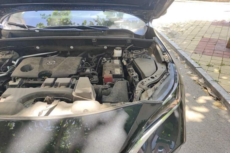 Used Toyota Harrier 2022 2.0L CVT Two-Wheel Drive Luxury Edition Engine Bay Left