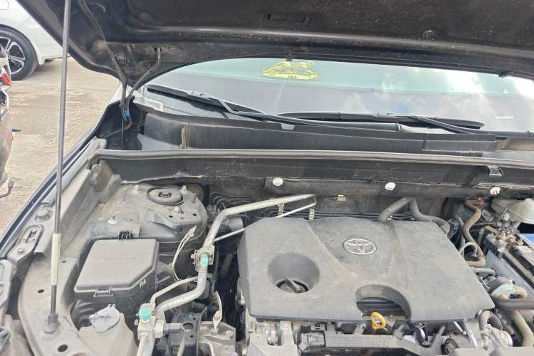 Used Toyota Harrier 2022 2.0L CVT Two-Wheel Drive Luxury Edition Engine Bay Right