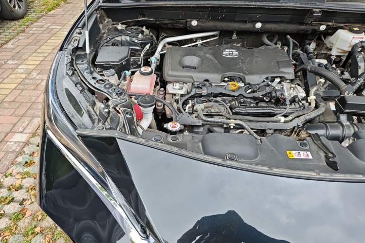 Used Toyota Harrier 2022 Dual-Engine 2.5L CVT Two-Wheel Drive Luxury Edition Engine Bay Right