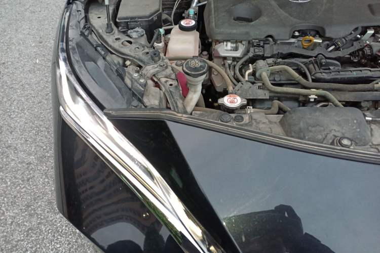 Used Toyota Harrier 2022 Dual-Engine 2.5L CVT Four-Wheel Drive Luxury Edition Engine Bay Right