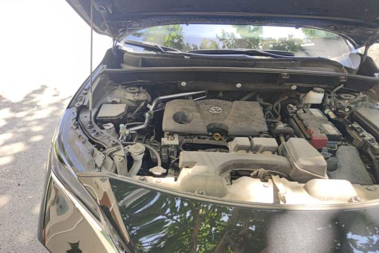 Used Toyota Harrier 2022 2.0L CVT Two-Wheel Drive Luxury Edition Engine Bay Right