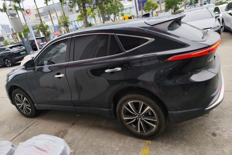 Used Toyota Harrier 2022 2.0L CVT Two-Wheel Drive Luxury Edition Exterior 2