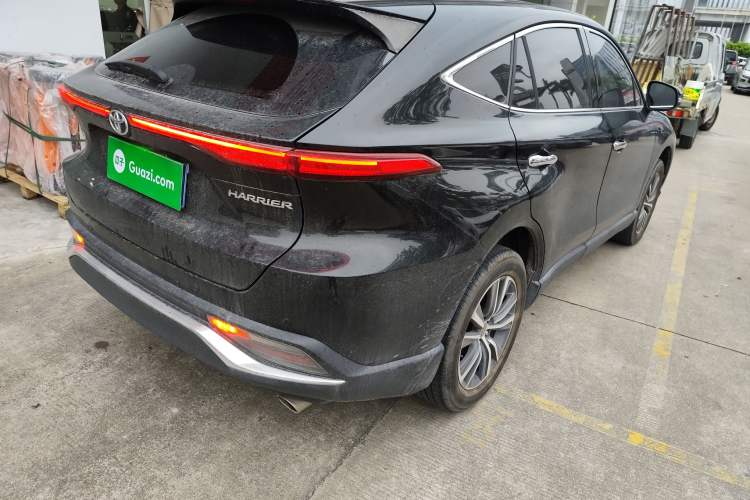 Used Toyota Harrier 2022 2.0L CVT Two-Wheel Drive Luxury Edition Exterior 3