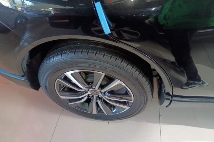 Used Toyota Harrier 2022 2.0L CVT Two-Wheel Drive Flagship Edition Exterior 4