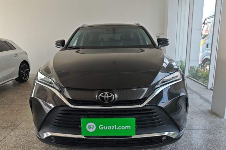 Used Toyota Harrier 2022 2.0L CVT Two-Wheel Drive Entry Version Front