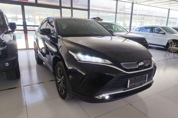 Used Toyota Harrier 2022 2.0L CVT Two-Wheel Drive Deluxe Edition Front Right 45 Deg