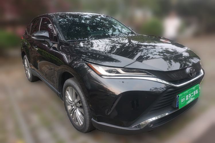 Used Toyota Harrier 2022 2.0L CVT Two-Wheel Drive Deluxe Edition Front Right 45 Deg