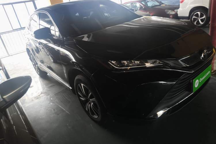 Used Toyota Harrier 2022 2.0L CVT Two-Wheel Drive Luxury Edition Front Right 45 Deg