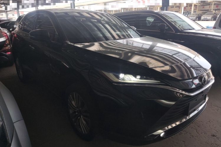 Used Toyota Harrier 2022 2.0L CVT Two-Wheel Drive Deluxe Edition Front Right 45 Deg