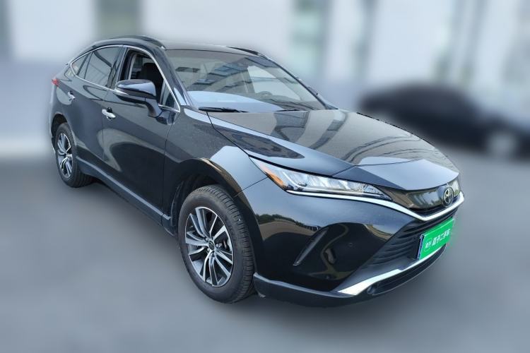 Used Toyota Harrier 2022 2.0L CVT Two-Wheel Drive Luxury Edition Front Right 45 Deg