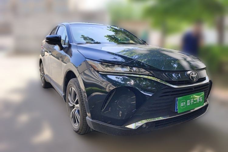 Used Toyota Harrier 2022 2.0L CVT Two-Wheel Drive Luxury Edition Front Right 45 Deg