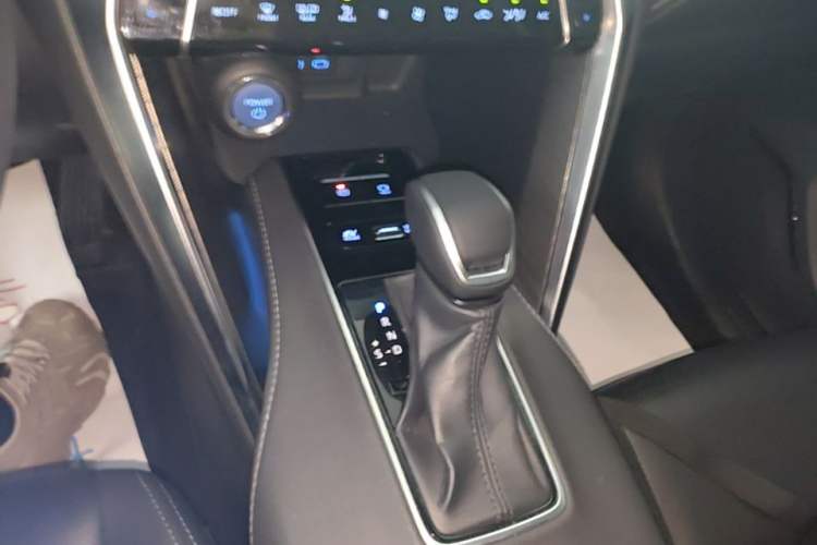 Used Toyota Harrier 2022 Dual-Engine 2.5L CVT Two-Wheel Drive Luxury Edition Gear Lever