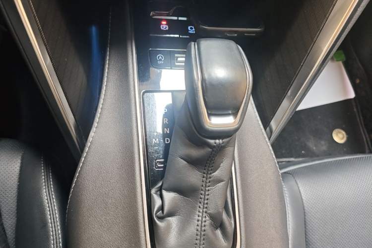 Used Toyota Harrier 2022 2.0L CVT Two-Wheel Drive Luxury Edition Gear Lever