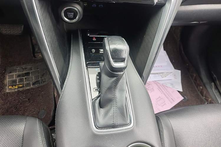 Used Toyota Harrier 2022 2.0L CVT Two-Wheel Drive Deluxe Edition Gear Lever