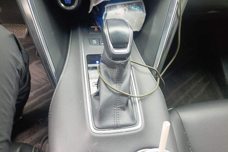 Used Toyota Harrier 2022 2.0L CVT Two-Wheel Drive Entry Version Gear Lever