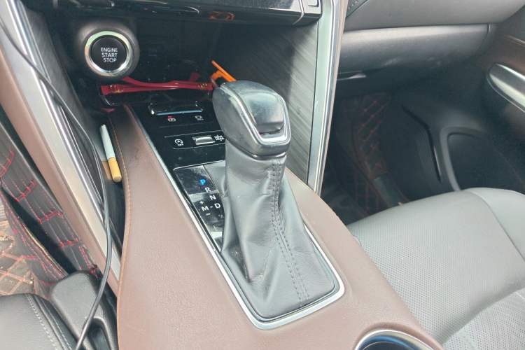 Used Toyota Harrier 2022 2.0L CVT Two-Wheel Drive Luxury Edition Gear Lever