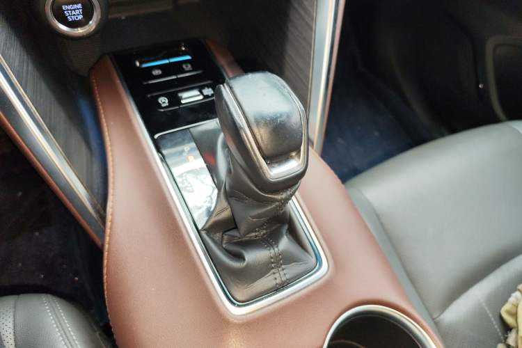 Used Toyota Harrier 2022 2.0L CVT Two-Wheel Drive Luxury Edition Gear Lever