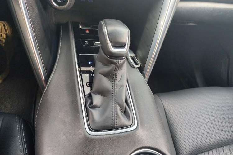 Used Toyota Harrier 2022 2.0L CVT Two-Wheel Drive Luxury Edition Gear Lever