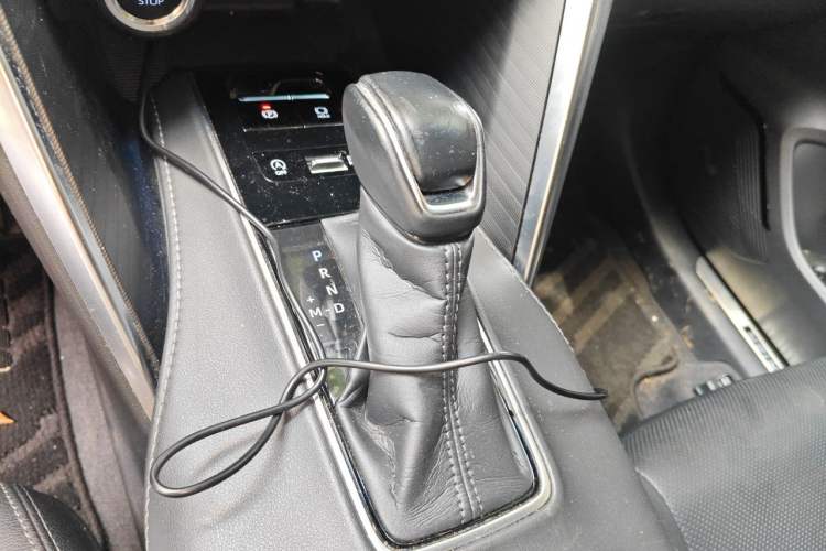 Used Toyota Harrier 2022 2.0L CVT Two-Wheel Drive Deluxe Edition Gear Lever