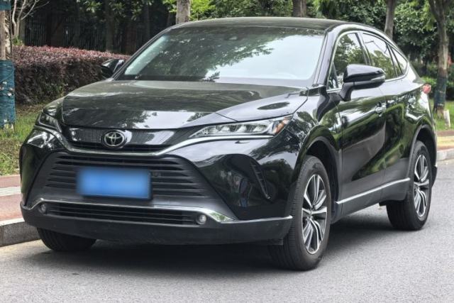 Used Toyota Harrier 2022 2.0L CVT Two-Wheel Drive Luxury Edition