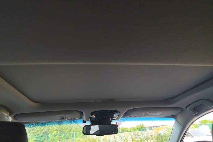 Used Toyota Harrier 2022 2.0L CVT Two-Wheel Drive Luxury Edition Headliner