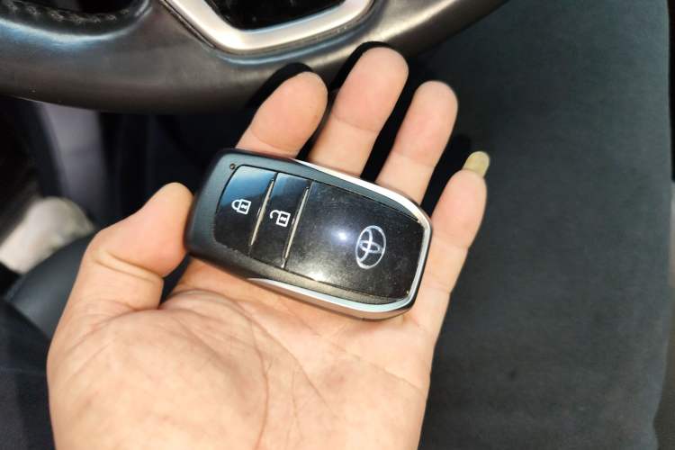 Used Toyota Harrier 2022 2.0L CVT Two-Wheel Drive Luxury Edition Interior 1