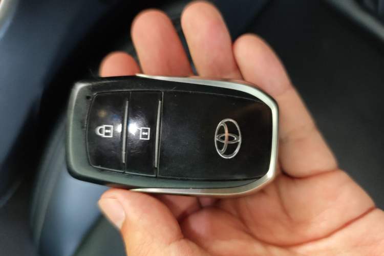 Used Toyota Harrier 2022 2.0L CVT Two-Wheel Drive Entry Version Interior 1