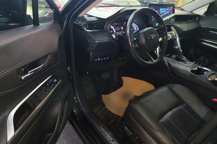 Used Toyota Harrier 2022 Dual-Engine 2.5L CVT Four-Wheel Drive Luxury Edition Interior 3