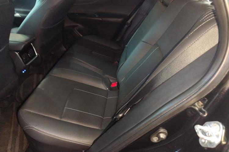 Used Toyota Harrier 2022 Dual-Engine 2.5L CVT Four-Wheel Drive Luxury Edition Interior 4