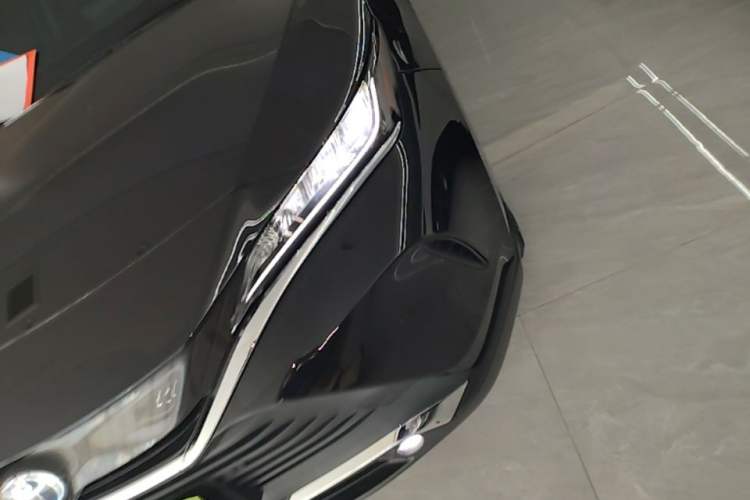 Used Toyota Harrier 2022 Dual-Engine 2.5L CVT Two-Wheel Drive Luxury Edition Left Front Headlight