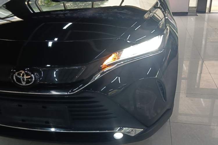 Used Toyota Harrier 2022 2.0L CVT Two-Wheel Drive Entry Version Left Front Headlight
