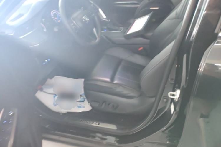Used Toyota Harrier 2022 Dual-Engine 2.5L CVT Two-Wheel Drive Luxury Edition Left Front Seat