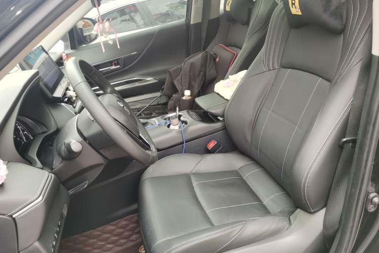 Used Toyota Harrier 2022 2.0L CVT Two-Wheel Drive Deluxe Edition Left Front Seat
