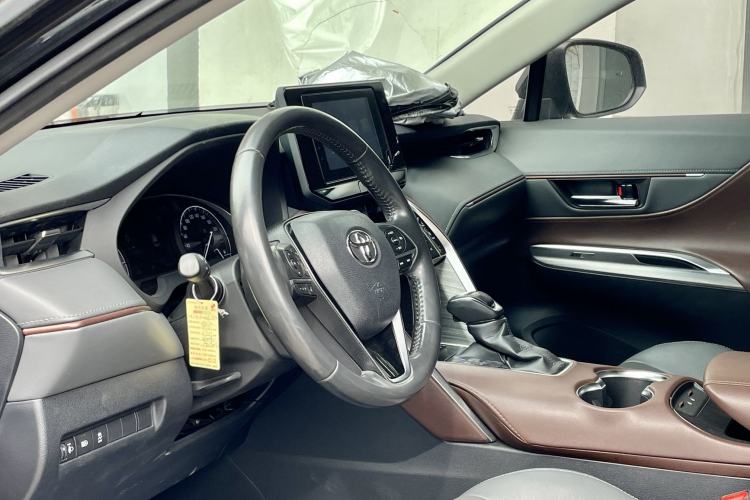 Used Toyota Harrier 2022 2.0L CVT Two-Wheel Drive Luxury Edition Left Front Seat