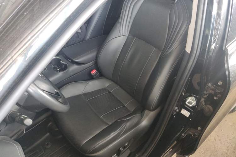 Used Toyota Harrier 2022 2.0L CVT Two-Wheel Drive Deluxe Edition Left Front Seat