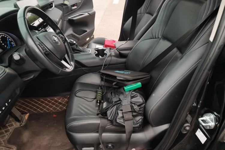 Used Toyota Harrier 2022 Dual-Engine 2.5L CVT Two-Wheel Drive Luxury Edition Left Front Seat
