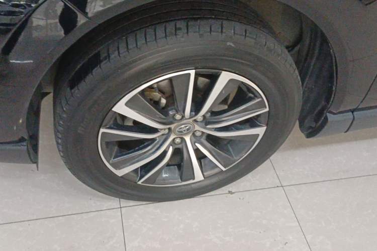 Used Toyota Harrier 2022 2.0L CVT Two-Wheel Drive Entry Version Left Front Wheel Hub